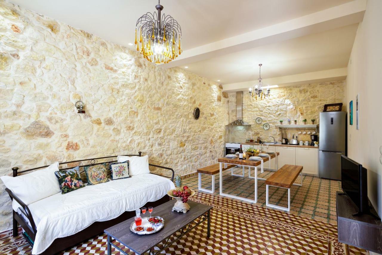 Holiday home Michalis Stonehouse